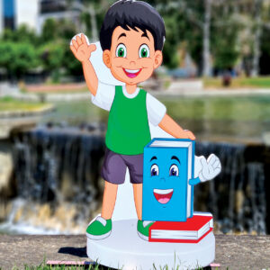 3Д фигура - МОМЧЕ с КНИГИ